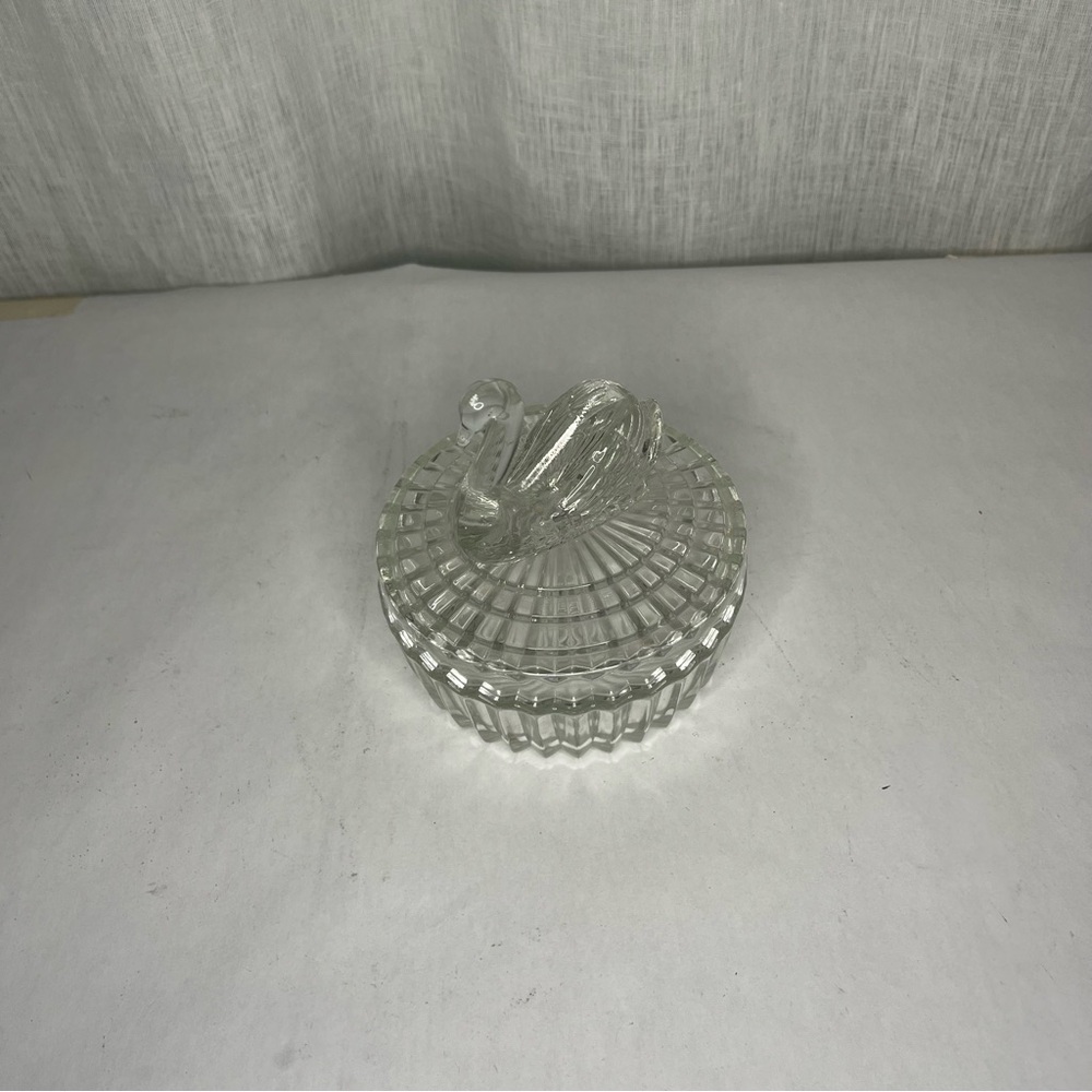 Beautiful crystal dish with a matching Swan lid!
